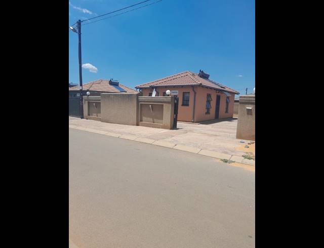 2 BEDROOM PROPERTY TO RENT IN PROTEA GLEN
